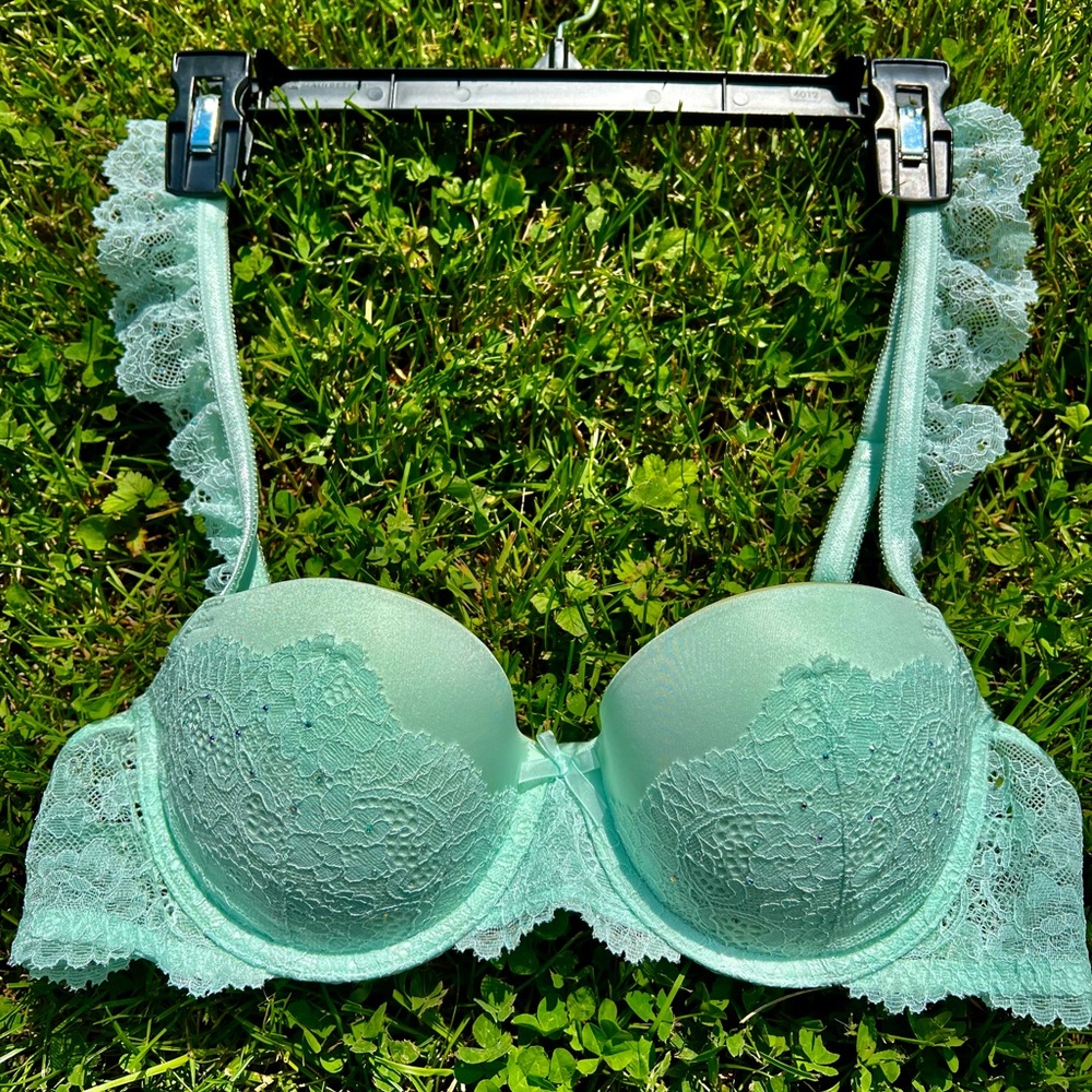 NWOT Victorias Secret bra Mint Green Dream Angels Balconet bling bejeweled 36B